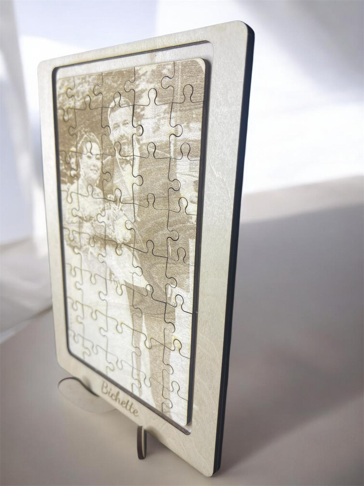 Cadre Puzzle Photo Personnalisé en Bois – Souvenir Unique à Offrir