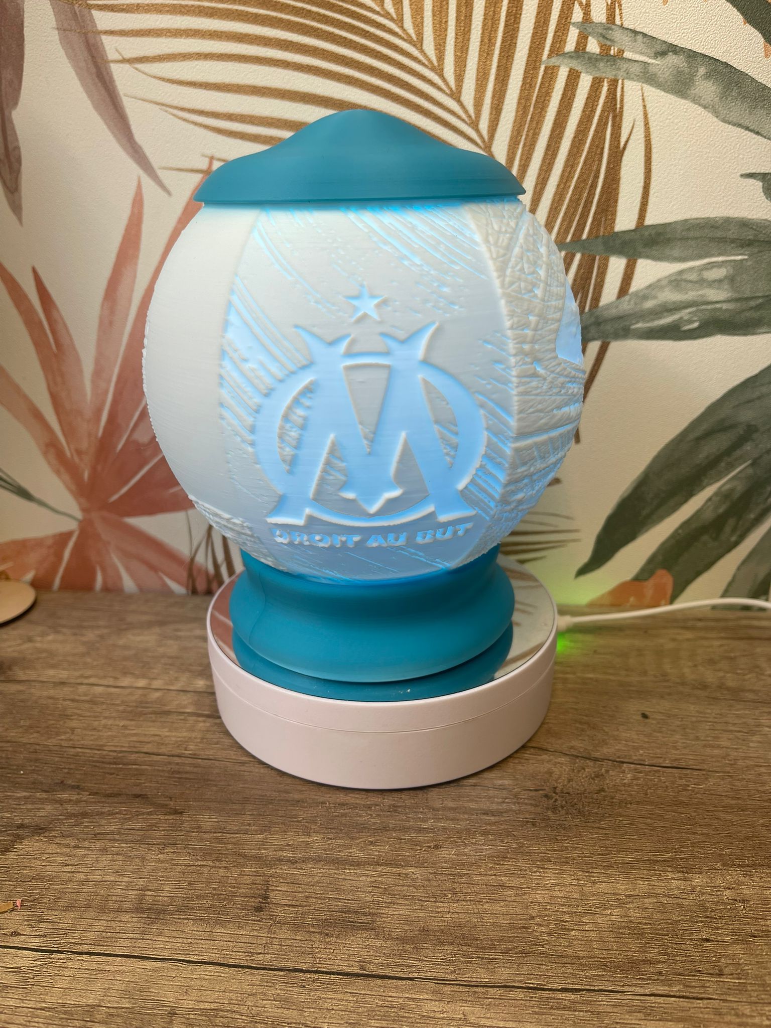 Lampe Décorative OM – Impression 3D | Vélodrome & Saintes-Maries-de-la-Mer