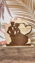 Décoration Mariage Personnalisée en Bois – Silhouette Couple Gravée