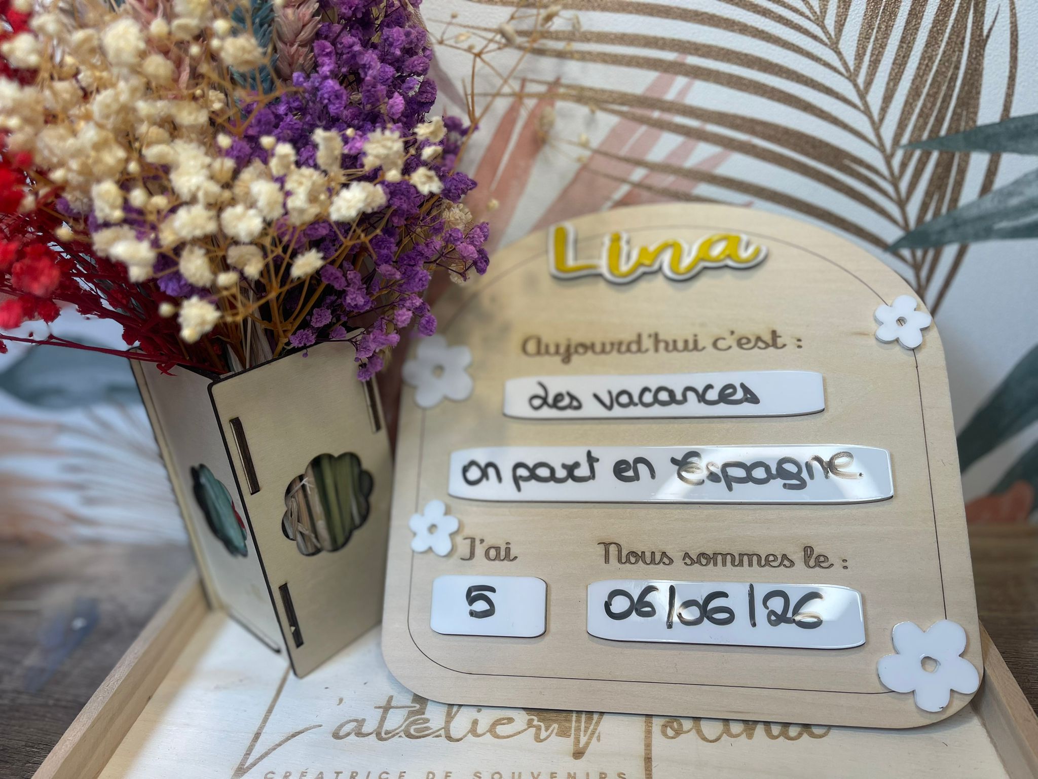 Tableau d'événements personnalisé pour enfant – Prénom acrylique